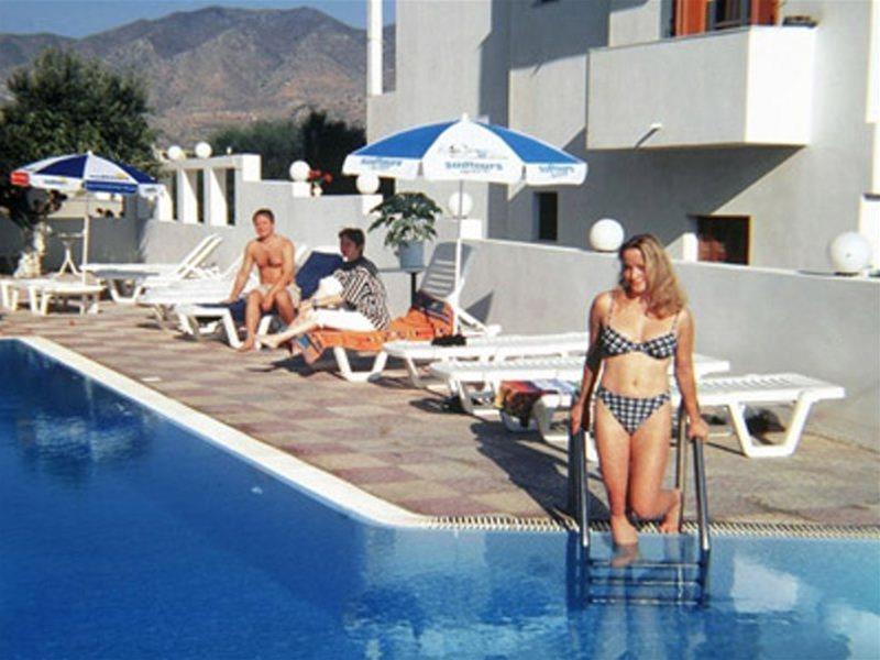 Iolkos Hotel Kárpathos Eksteriør billede